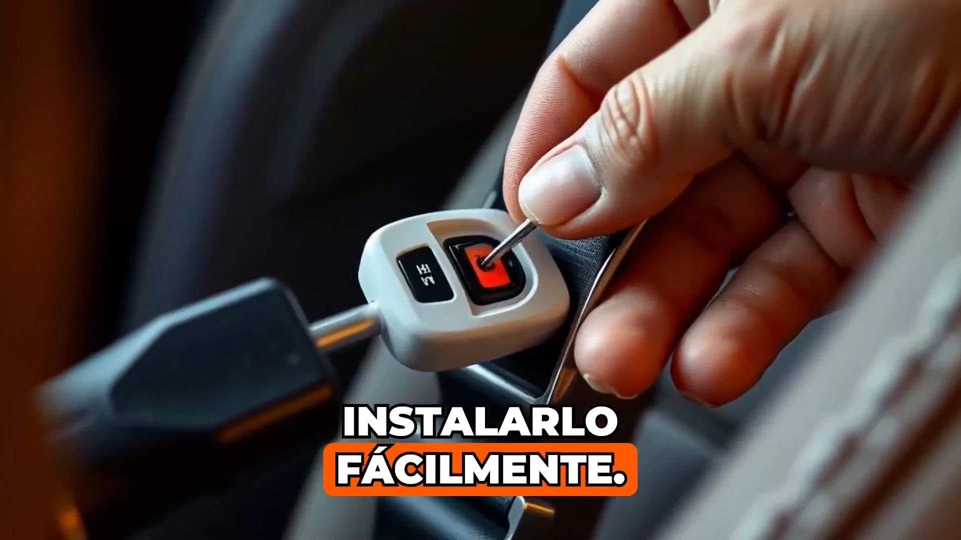 Para qué sirve el pequeño botón en el cinturón de seguridad.